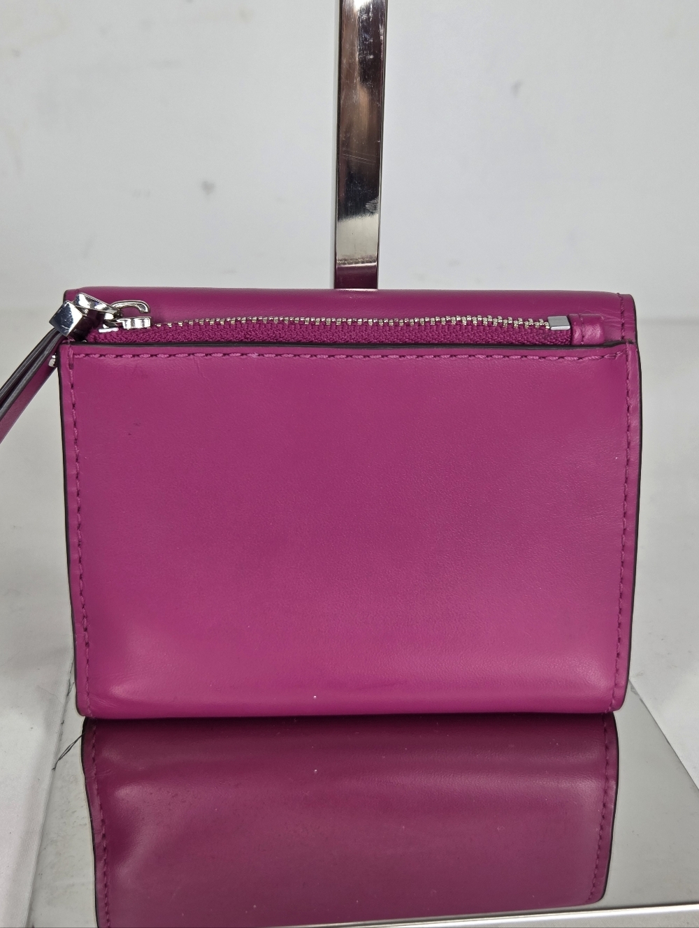 Michael Kors Women's Fuchsia Leather Trifold Envelope Wallet - Picture 2 of 13